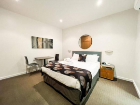 410 /247 studio gouger st Ex hotel room in city Adelaide